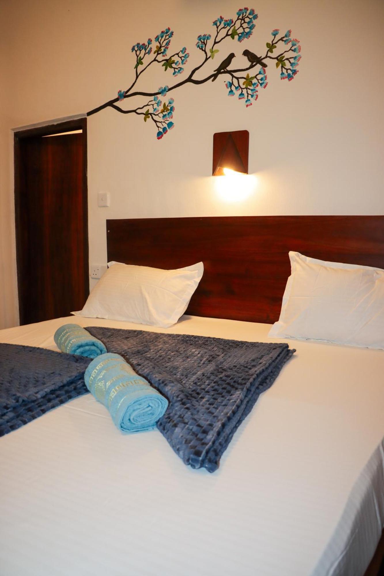 Surfers Park Arugambay Bed and Breakfast Arugam Bay Exteriör bild
