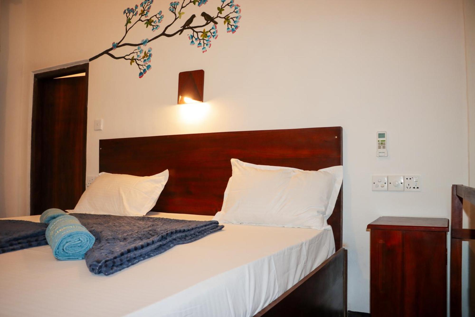 Surfers Park Arugambay Bed and Breakfast Arugam Bay Exteriör bild