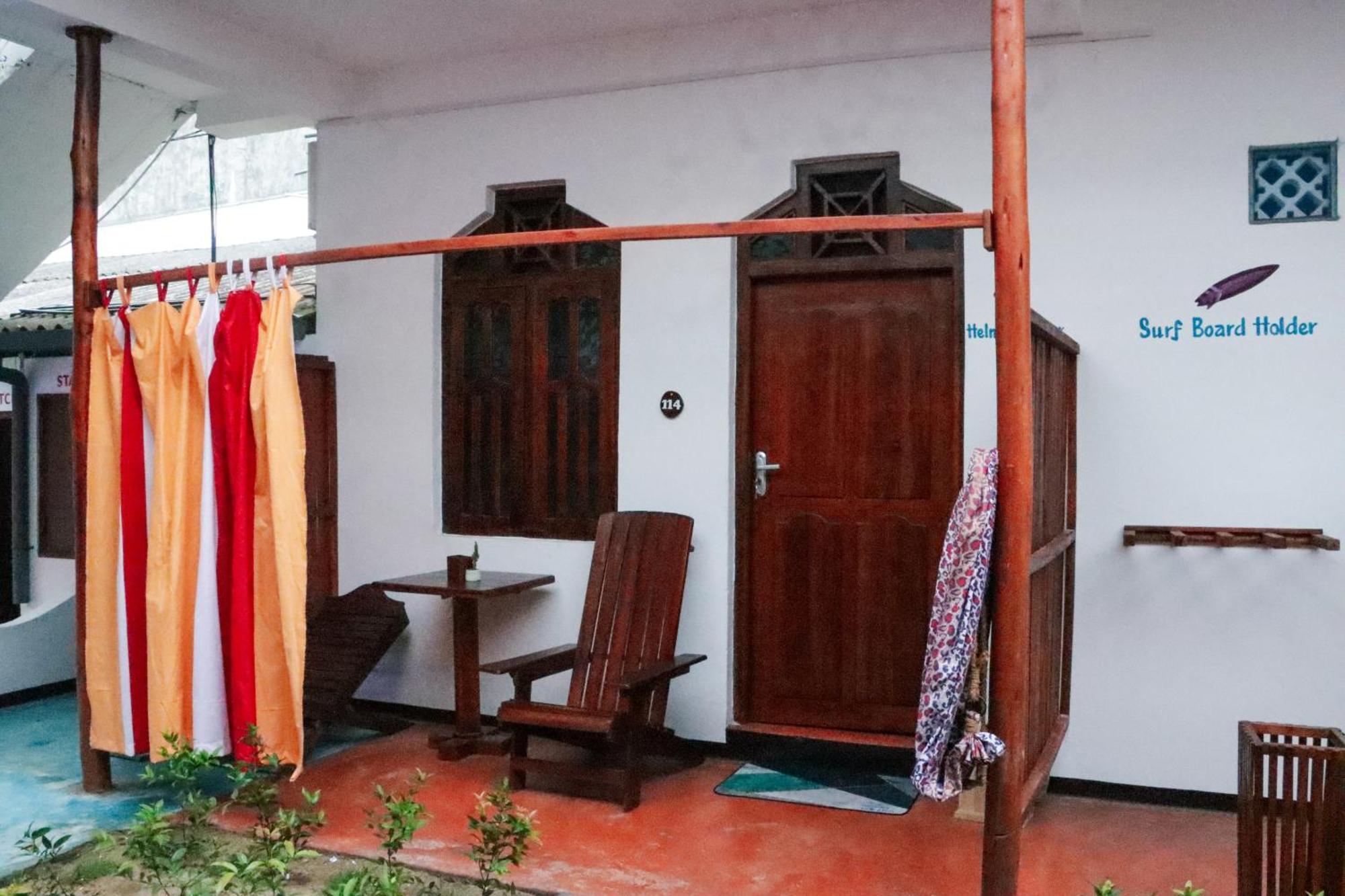 Surfers Park Arugambay Bed and Breakfast Arugam Bay Exteriör bild