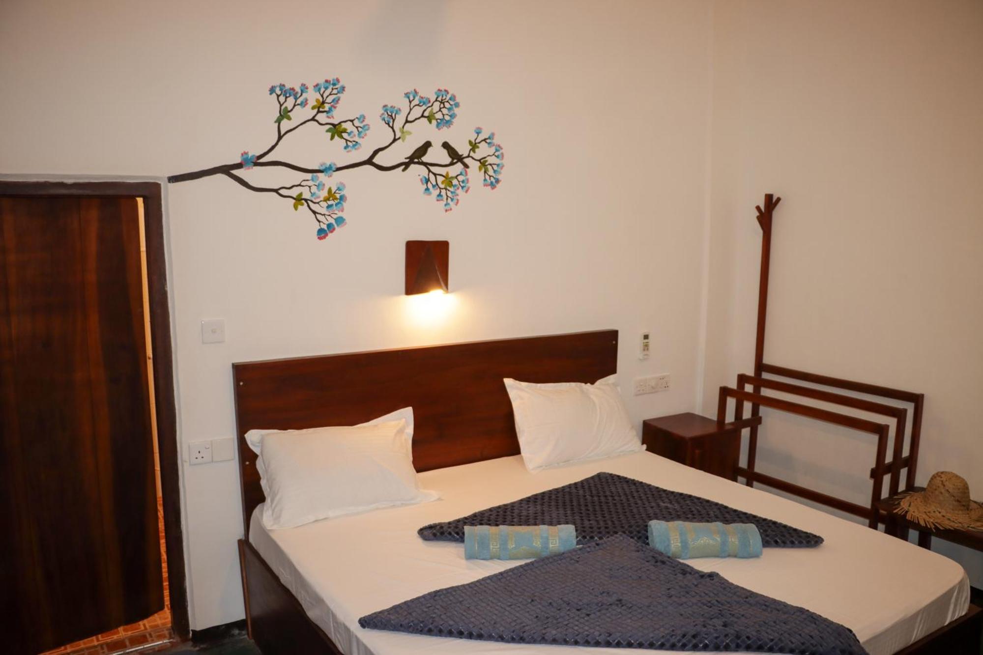 Surfers Park Arugambay Bed and Breakfast Arugam Bay Exteriör bild