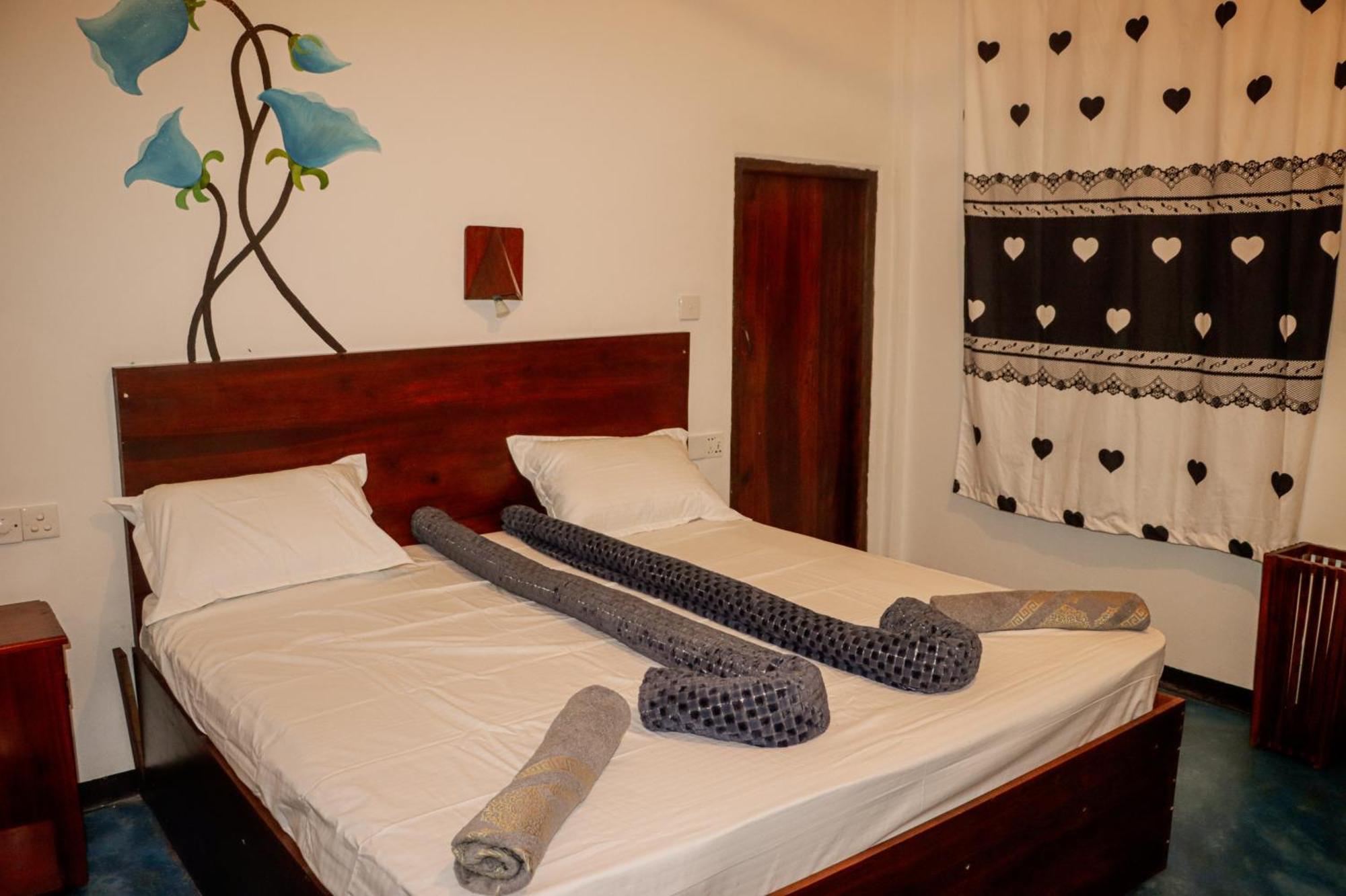 Surfers Park Arugambay Bed and Breakfast Arugam Bay Exteriör bild